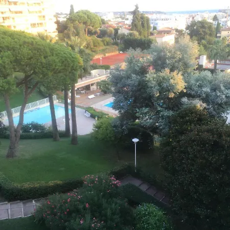 Appartement Grand Studio Dans Résidence De Luxe