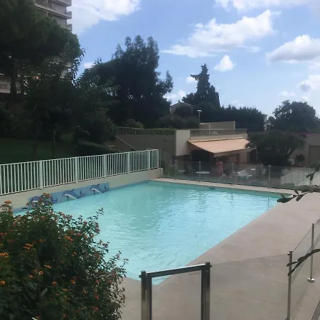 Grand Studio Dans De Luxe 아파트