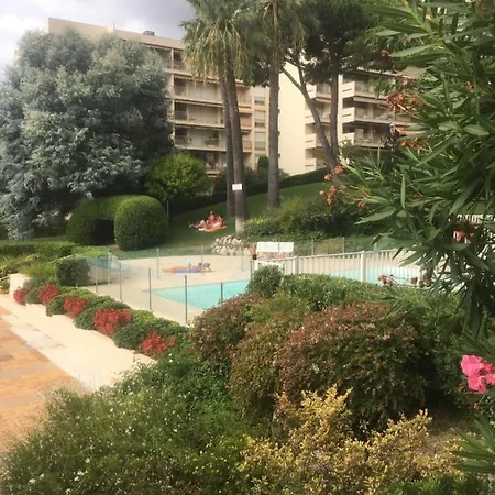 Grand Studio Dans Résidence De Luxe